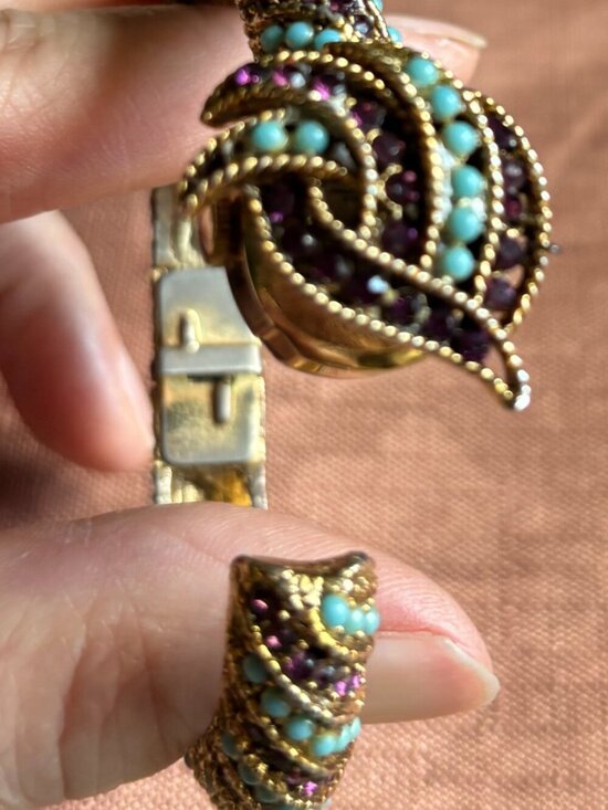 Paul Garnier Flip top Rhinestone windup watch, Gold tone Works! 1960s main image 3
